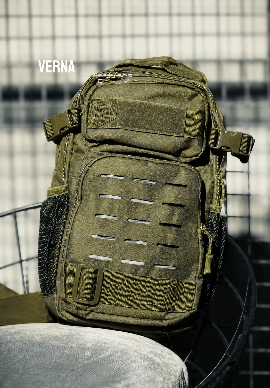 Тактическа EDC раница 10L с една презрамка и MOLLE система